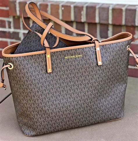 michael kors largeset travel carryall tote|Michael Kors designer tote jetset.